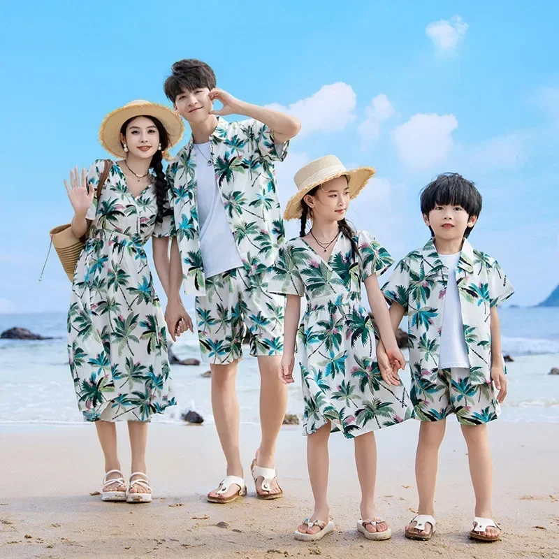 Plant Parent Free - วันหยุดคู่ดูเสื้อผ้าพ่อแม่ลูกสาวชุดพ่อลูกชายชุดเสื้อผ้าชายหาดสําหรับน้องสาวพี่ชายครอบครัว